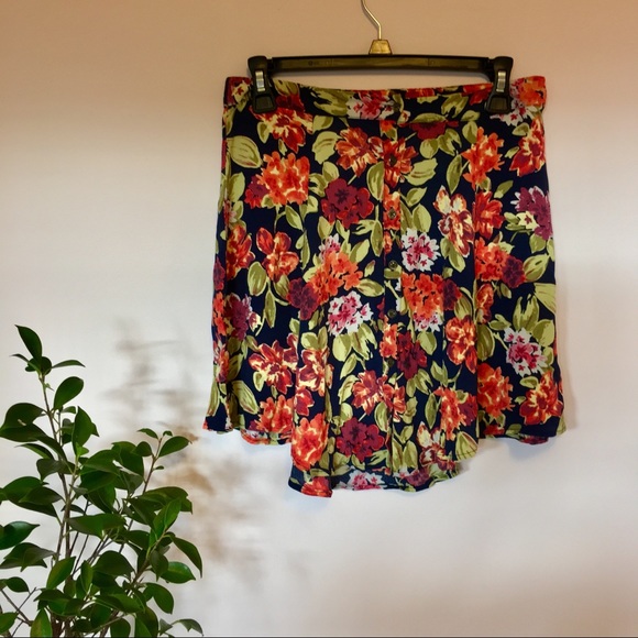 Kimchi Blue Dresses & Skirts - Kimchi Blue Tropical Flower Mini Skirt